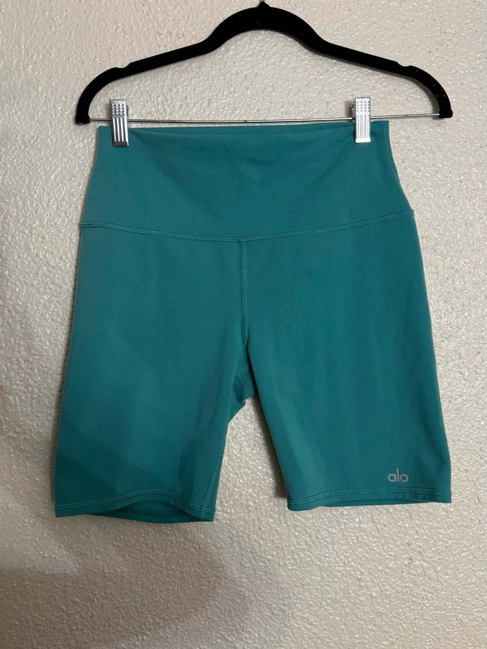ALO Yoga Ocean Teal High Waist Biker Short size Medium